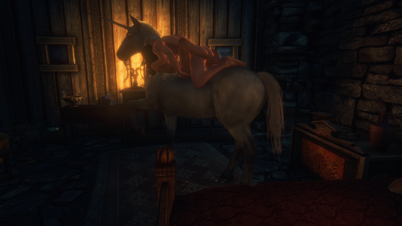 Geralt di Rivia fa sesso su un unicorno impagliato; chissà quanto crunch è costata questa scena